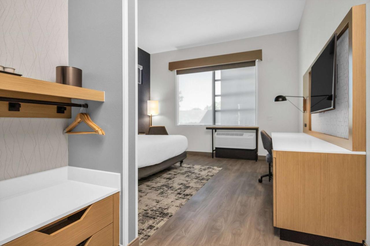 La Quinta Inn & Suites By Wyndham San Jose Airport-Downtown Buitenkant foto