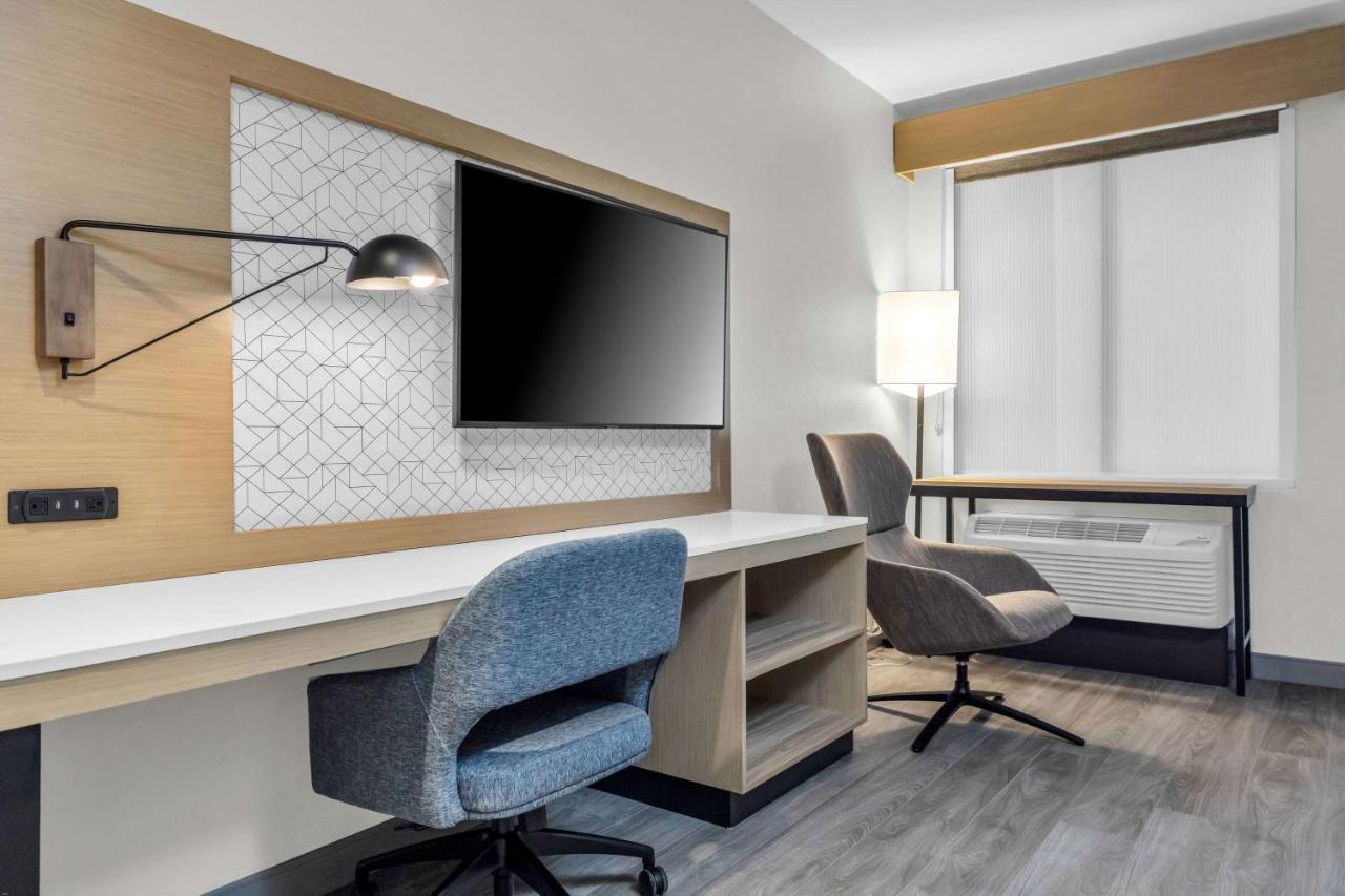 La Quinta Inn & Suites By Wyndham San Jose Airport-Downtown Buitenkant foto