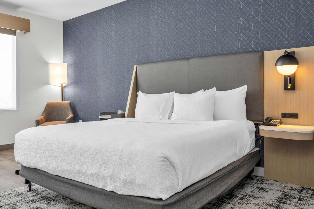 La Quinta Inn & Suites By Wyndham San Jose Airport-Downtown Buitenkant foto