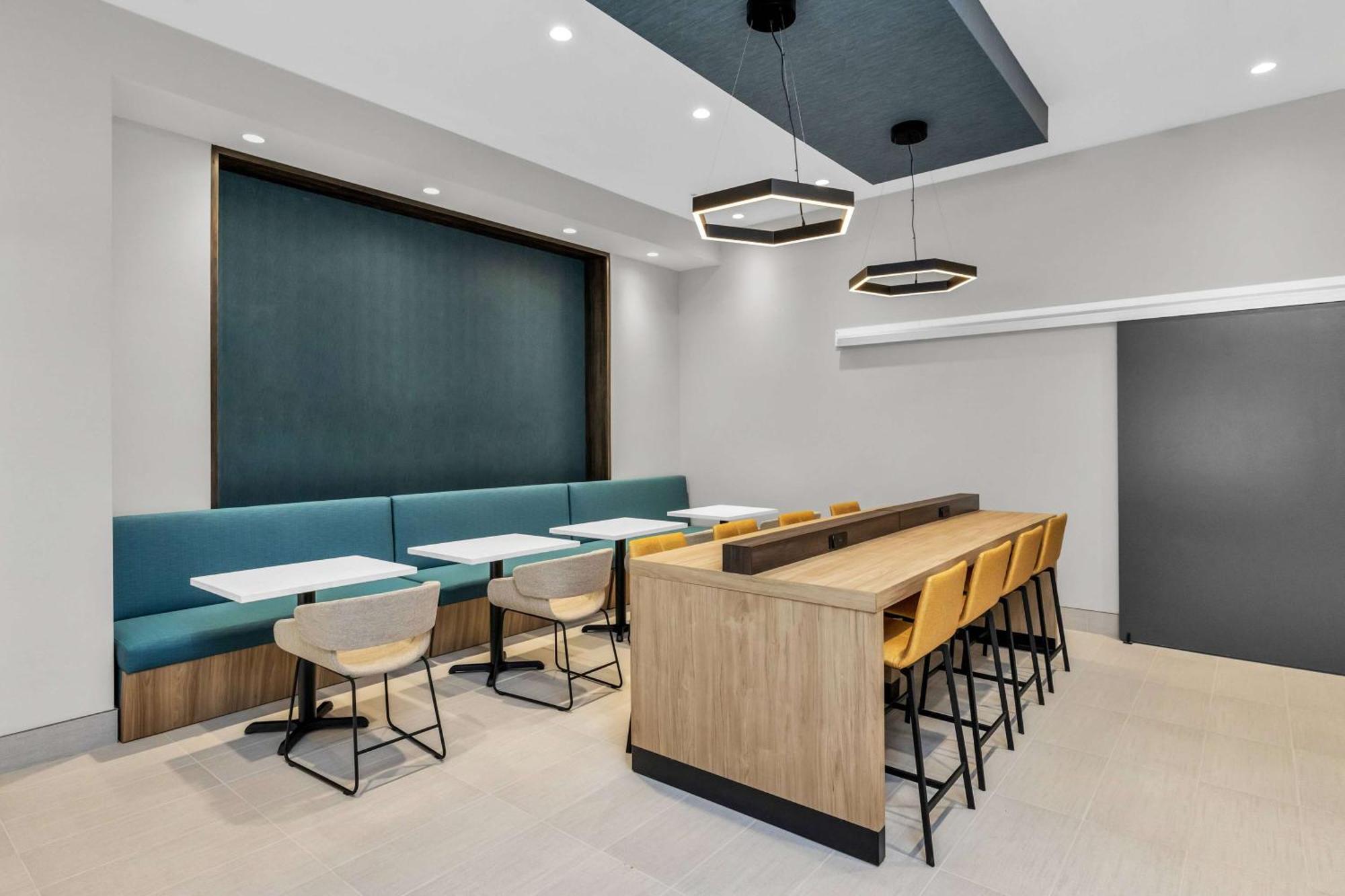 La Quinta Inn & Suites By Wyndham San Jose Airport-Downtown Buitenkant foto