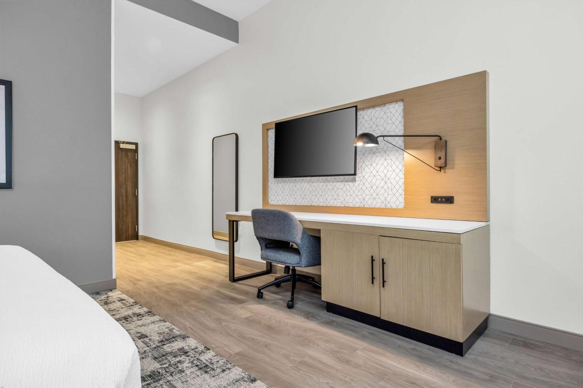 La Quinta Inn & Suites By Wyndham San Jose Airport-Downtown Buitenkant foto