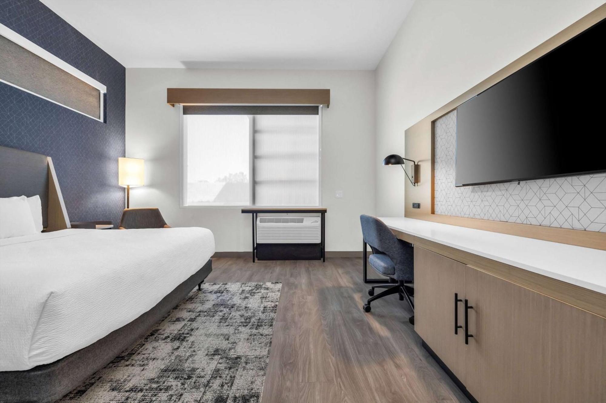 La Quinta Inn & Suites By Wyndham San Jose Airport-Downtown Buitenkant foto